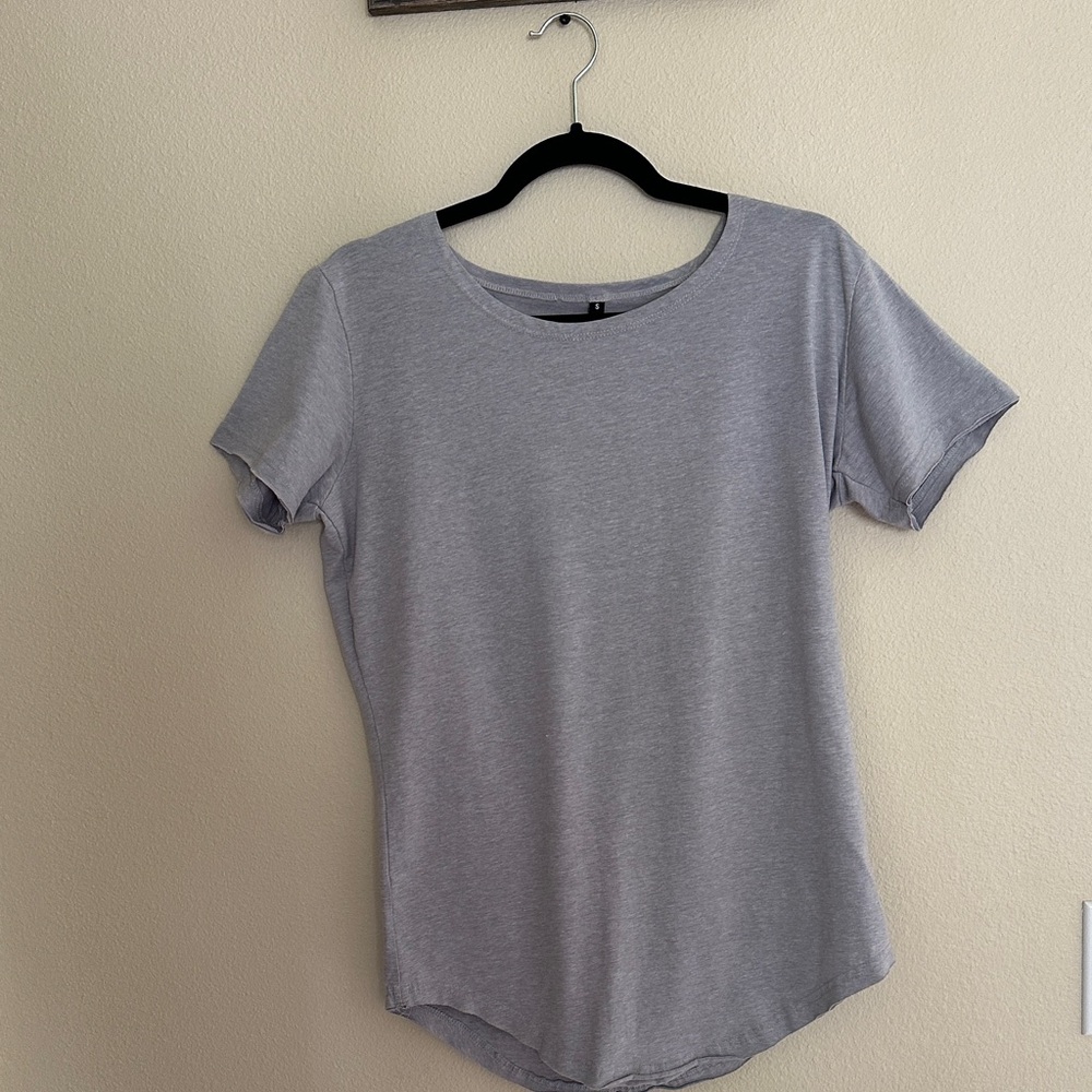 Alphalete Light Gray Short Sleeve Men’s Tee Small EUC